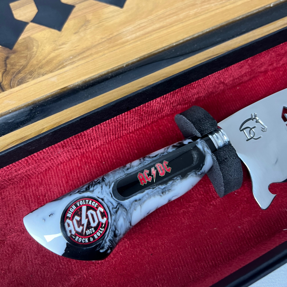 Kit AC/DC - Faca 8" + Tábua Personalizada