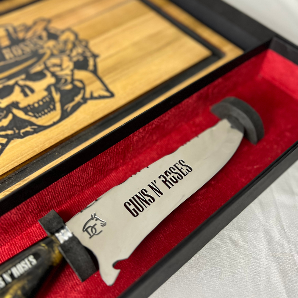 Kit Guns N' Roses - Faca 8" + Tábua Personalizada