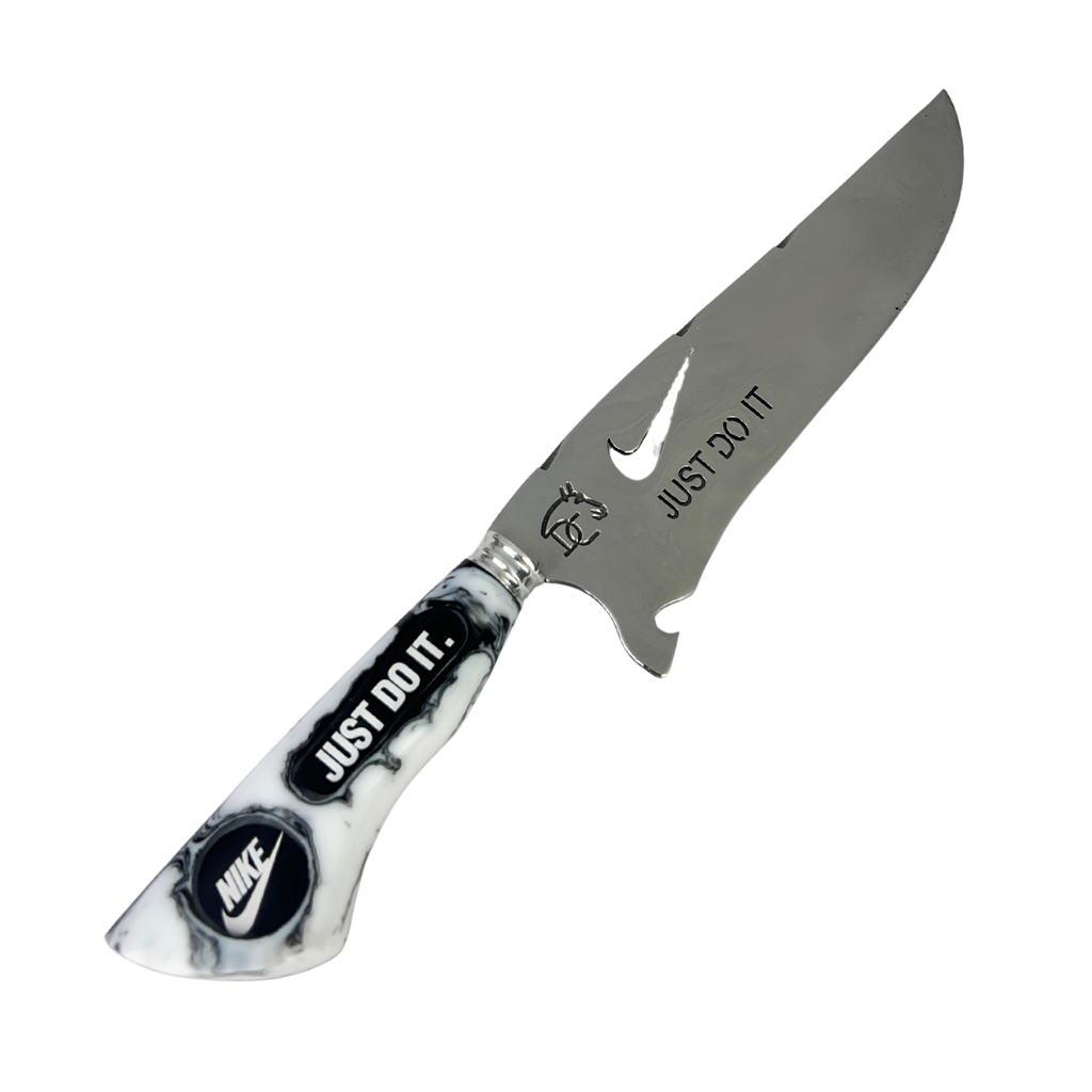 Faca Nike 8 Polegadas | Lâmina Vazada Just Do It | Cabo Resina